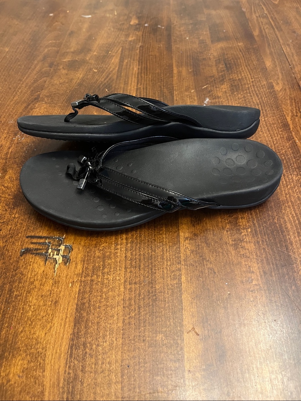 Vionic Bella X Flip Flop Sandal Patent Black Double Straps Bow Sz 7.5 Orthopedic - Picture 3 of 7